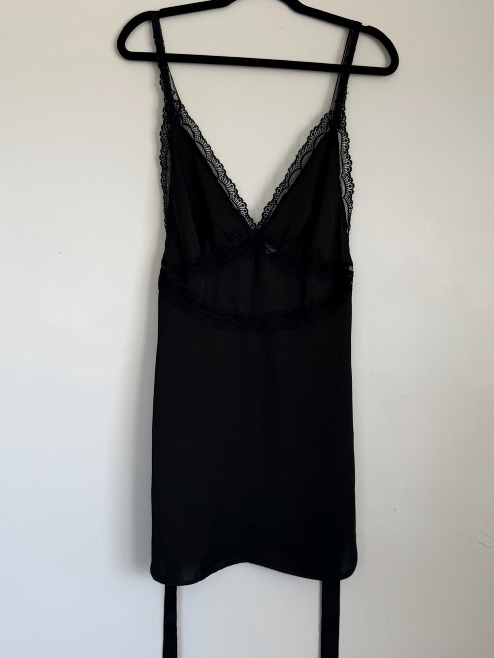 RESA Black Lace-Trim Chemise